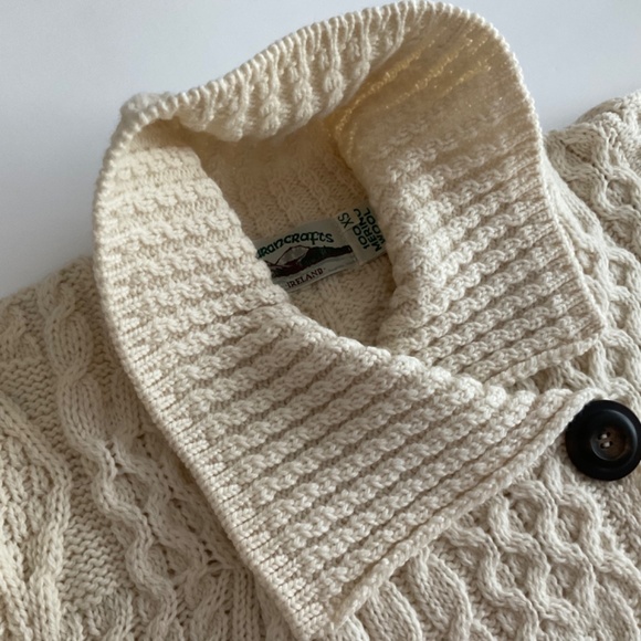 Aran Crafts Women’s Short Cardigan Irish Merino Wool Oversized Size XS - Picture 5 of 16